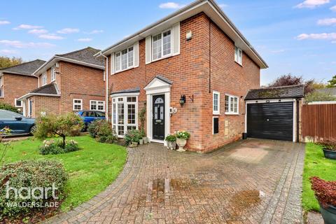 undefined, Pinewood Drive, Chatham