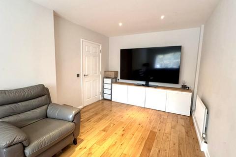 undefined, Trubshaw Road,  Southall, UB2