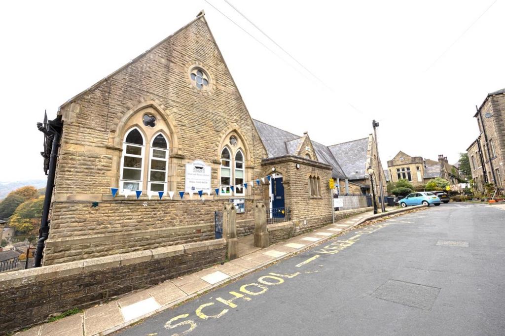 Stubbings Nursery and Infant School 35 meters away
