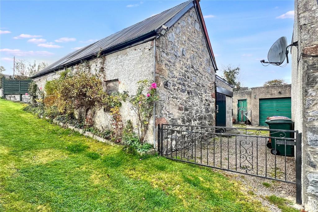 Garage/Outbuilding