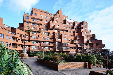 Free Trade Wharf, Wapping, London, E1W
