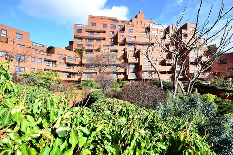 3 bedroom flat for sale, Free Trade Wharf, Wapping, London, E1W
