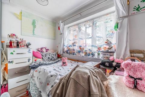 4 bedroom semi-detached house for sale, Morley Crescent West, Stanmore, HA7