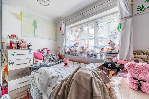 4 bedroom semi-detached house for sale, Morley Crescent West, Stanmore, HA7