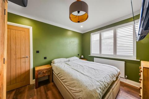 26 Brent Close, Dartford, DA2 6DB