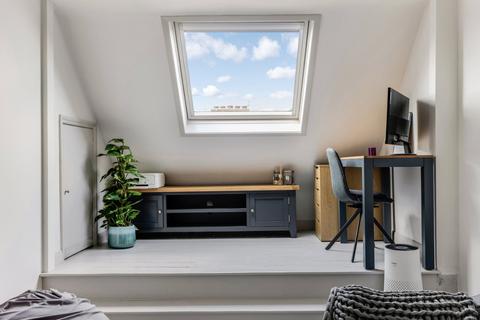 11a Hornsey Lane Gardens, London, N6 5NX