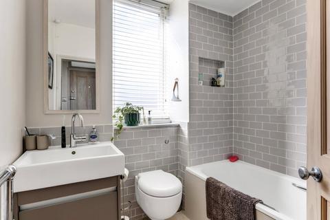 11a Hornsey Lane Gardens, London, N6 5NX