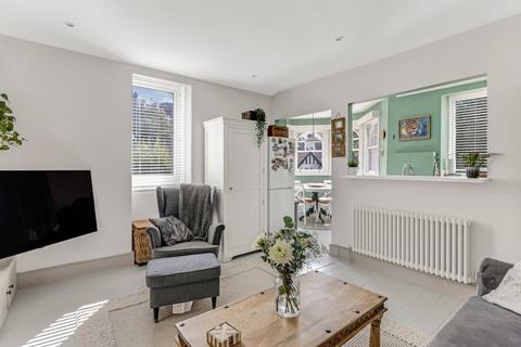 11a Hornsey Lane Gardens, London, N6 5NX