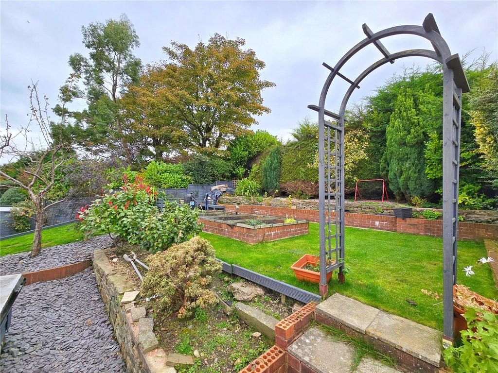 Lawn Gardens