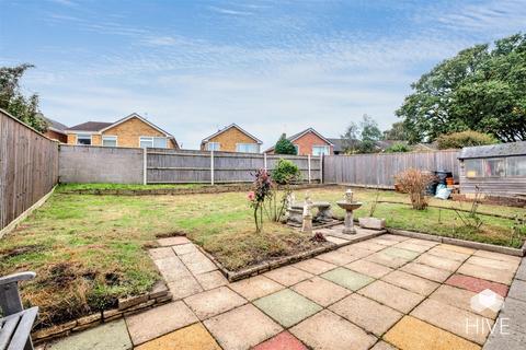3 bedroom bungalow for sale, Heath Farm Close, Ferndown BH22