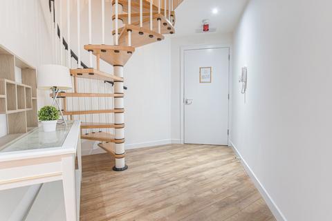3 bedroom apartment to rent, Fraser House, Market Street
