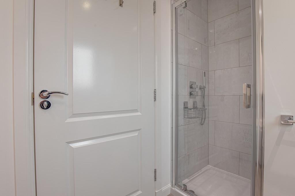 Up Stair Bathroom Angle2