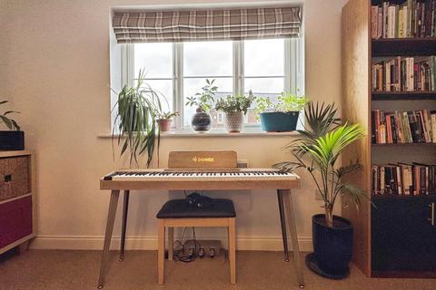 2 bedroom apartment for sale, Horsforde View, Leeds LS13