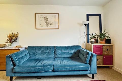 2 bedroom apartment for sale, Horsforde View, Leeds LS13