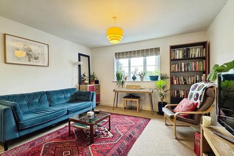 2 bedroom apartment for sale, Horsforde View, Leeds LS13