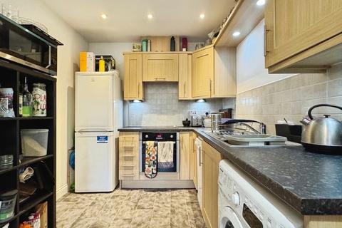 2 bedroom apartment for sale, Horsforde View, Leeds LS13