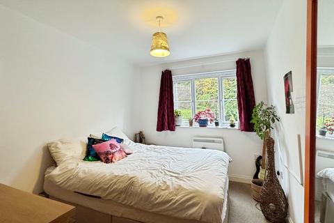 2 bedroom apartment for sale, Horsforde View, Leeds LS13