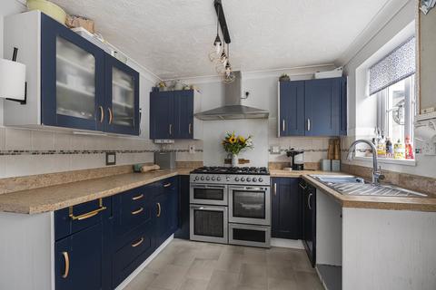 3 bedroom semi-detached house for sale, Avery Hill, Kingsteignton, TQ12 3LA