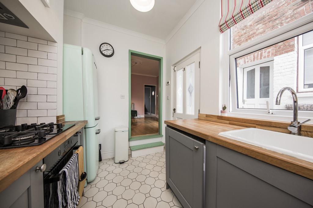 Kitchen 1