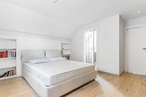 3 bedroom mews to rent, St Michael's Street, London W2