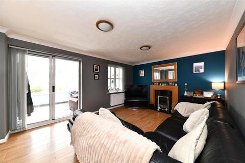 5 bedroom detached house for sale, Windermere Close, Stevenage