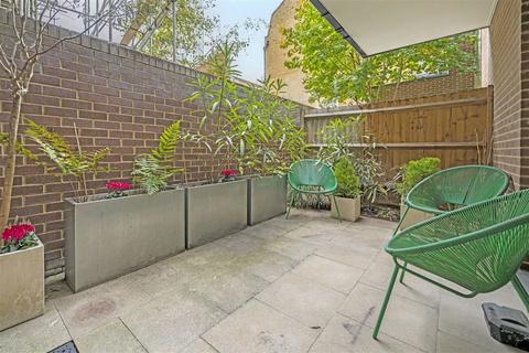 1 bedroom flat for sale, Lancaster Street, London SE1