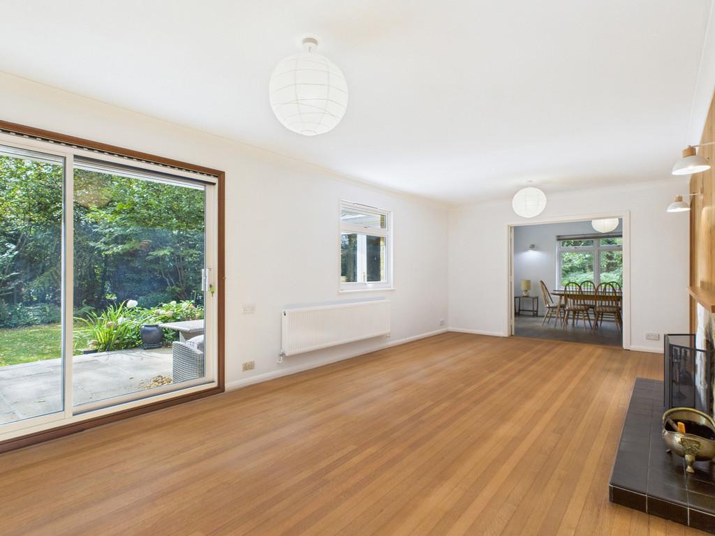 Sitting Room to Dining Roomdp