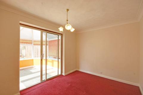 4 bedroom semi-detached house to rent, Pelham Crescent, Churchdown
