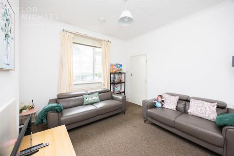 4 bedroom terraced house to rent, Coombe Road, Brighton
