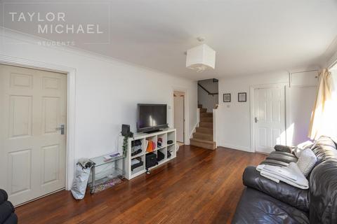 6 bedroom semi-detached house to rent, Crespin Way, Brighton