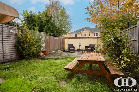 3 bedroom townhouse for sale, London Road, Slough