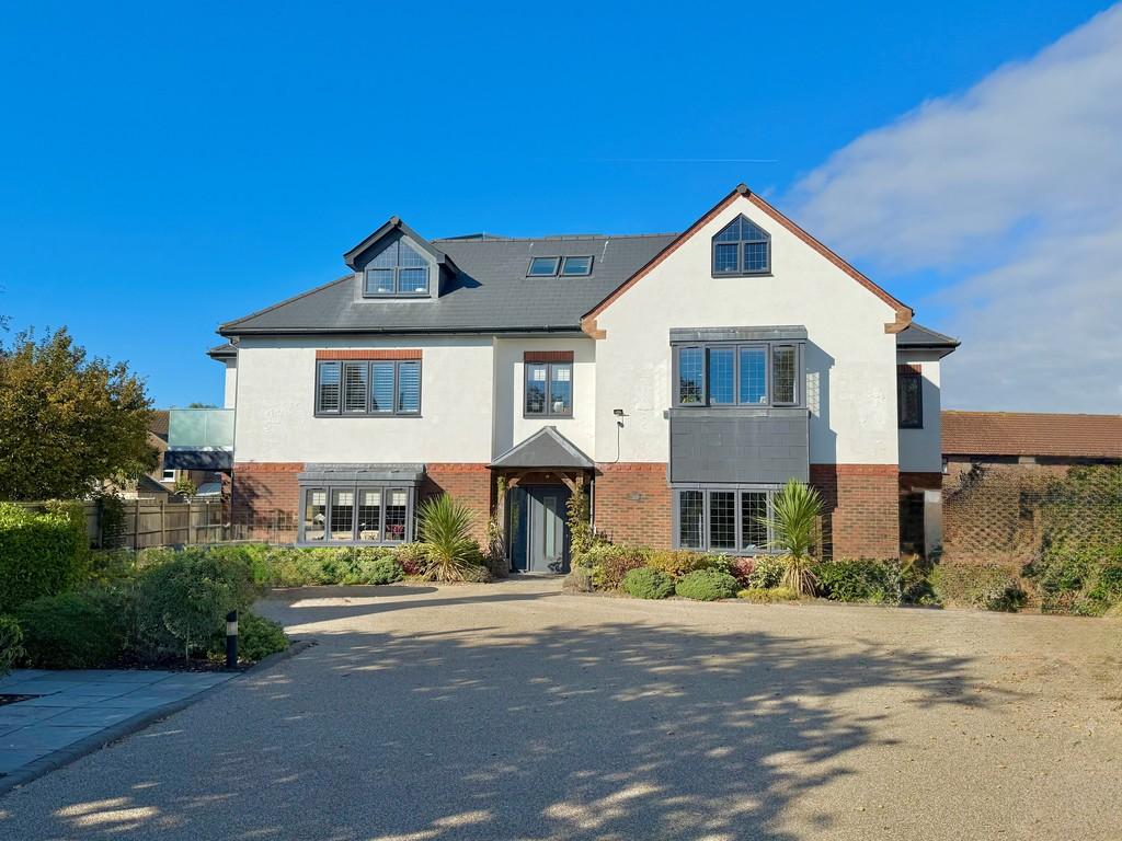 2 Harwood Apartments Front 1