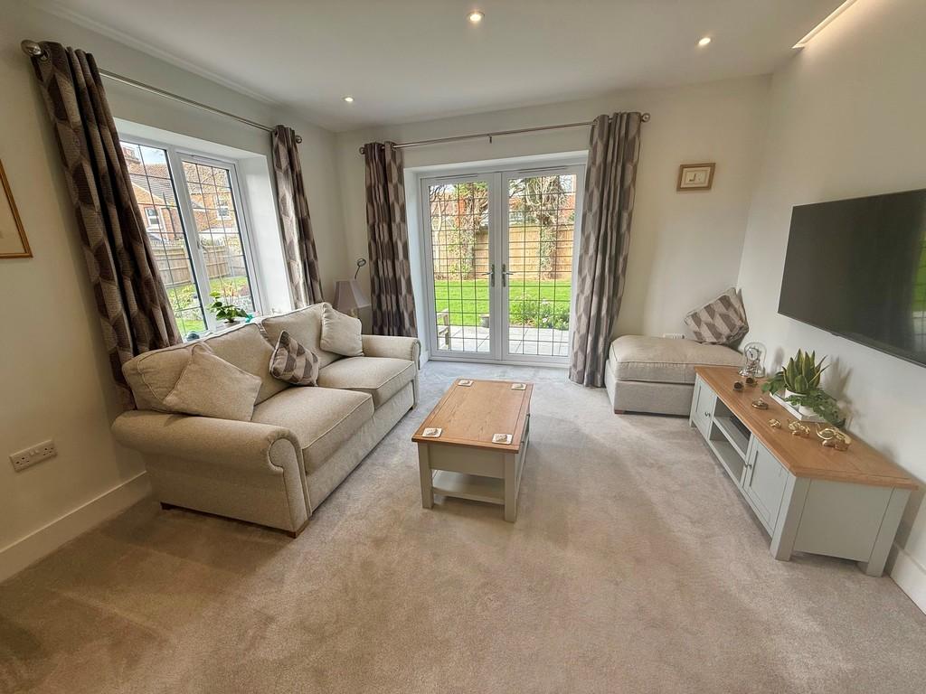 2 Harwood Apartments Lounge Only