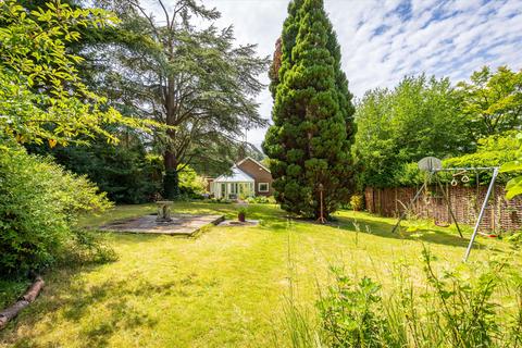 undefined, Levylsdene, Guildford, Surrey, GU1