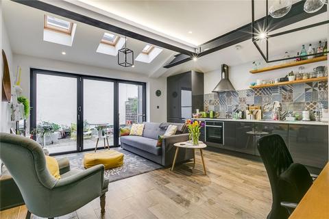 2 bedroom flat to rent, Church Lane, London SW17