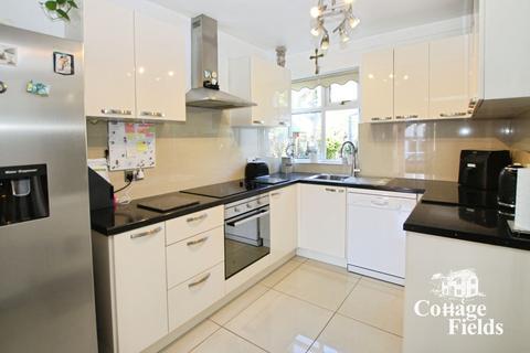 undefined, Rowantree Road, London N21