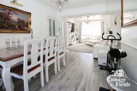 undefined, Rowantree Road, London N21