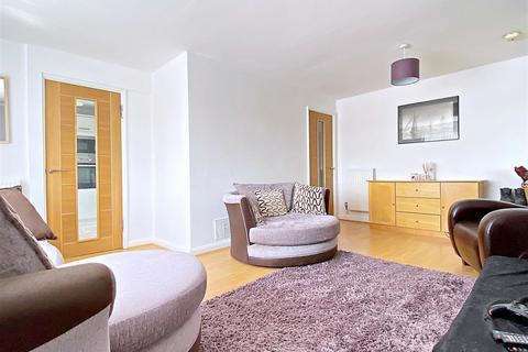 2 bedroom apartment to rent, Albion Street, Kenilworth