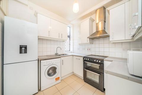 2 bedroom flat to rent, Church Close, London W8