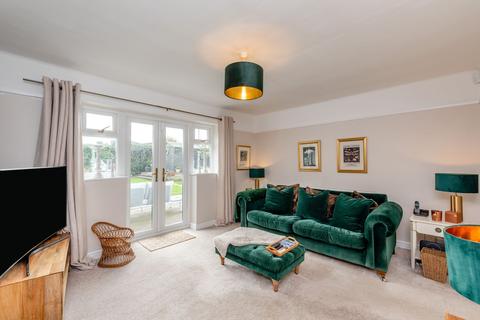 3 bedroom semi-detached house for sale, Holywell Road, Flint, CH6