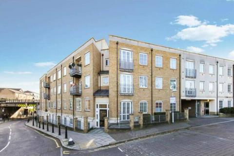2 bedroom flat to rent, 47 Cherrywood Close, London E3