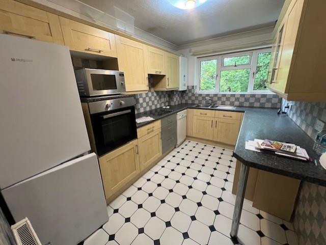 Apartment in Bournemouth, Lansdowne - View 4