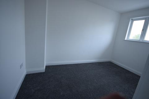 3 bedroom flat to rent, Neasden Lane North, London NW10