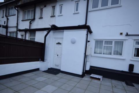 3 bedroom flat to rent, Neasden Lane North, London NW10