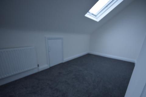 3 bedroom flat to rent, Neasden Lane North, London NW10