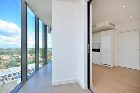 1 bedroom flat for sale, Kew Eye Apartments, Great West Quarter, Ealing Road, Brentford, TW8