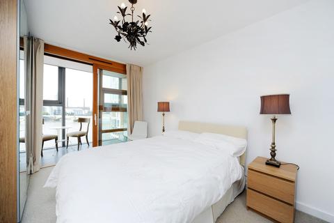 2 bedroom flat to rent, Lombard Road, London, SW11