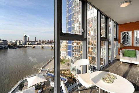 2 bedroom flat to rent, Lombard Road, London, SW11