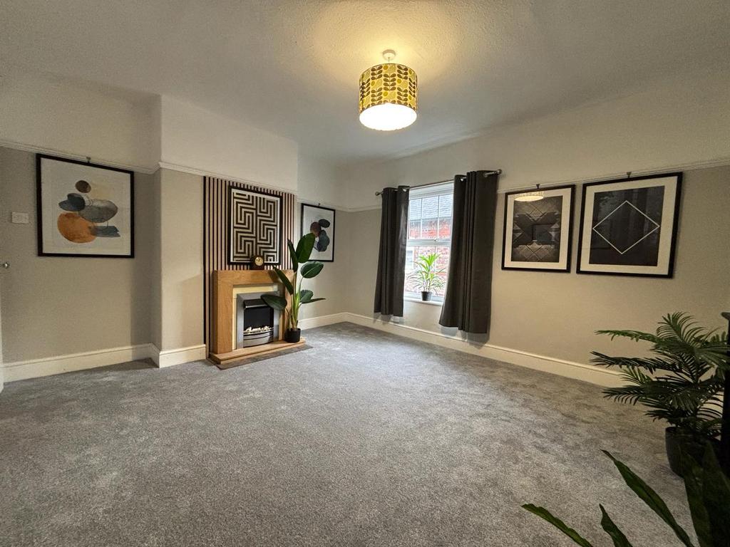 9 - Bedroom 1.jpeg