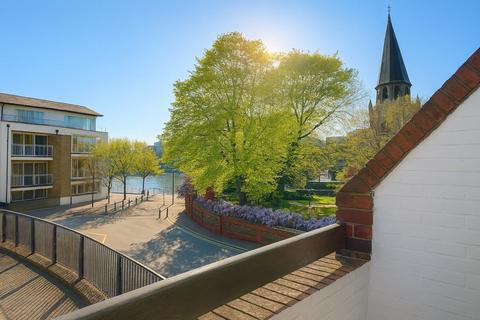 2 bedroom maisonette for sale, Sunbury Lane, London